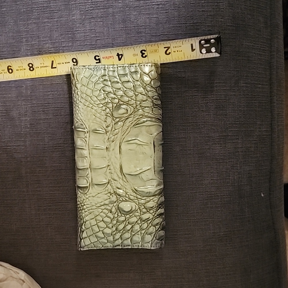 Brahmin Haven Ombre Veronica clutch/wallet. - Picture 4 of 9